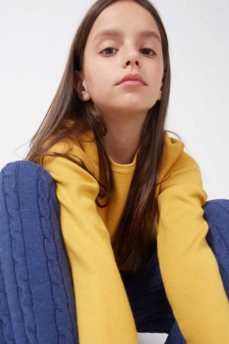 Maglione unisex giallo lavorato a maglia
